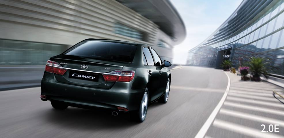 Toyota Việt Nam công bố giá bán lẻ mới các sản phẩm tháng 10 năm 2015